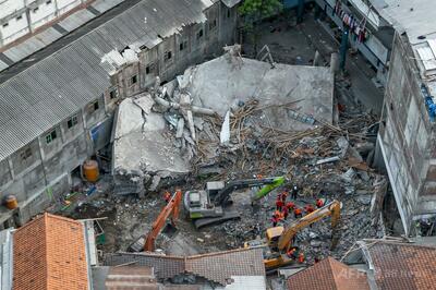 死者数増え54人、十数人いまだ不明 インドネシア寄宿学校崩壊 