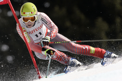 ＜アルペンスキー＞シールド ヘリコプターで病院へ搬送される - オーストリア