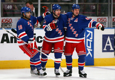 レンジャーズ ホームでシャークスに勝利