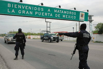 銃撃相次ぐメキシコ、11歳少年が防弾仕様のリュックサック開発