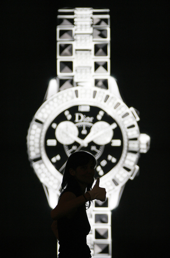 高級腕時計の世界見本市「バーゼルワールド」が開幕 - スイス