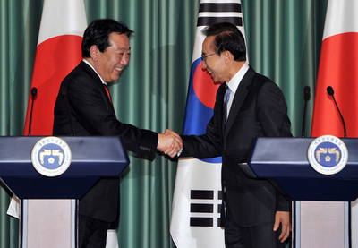 日韓首脳会談、通貨スワップ700億ドルに拡充へ