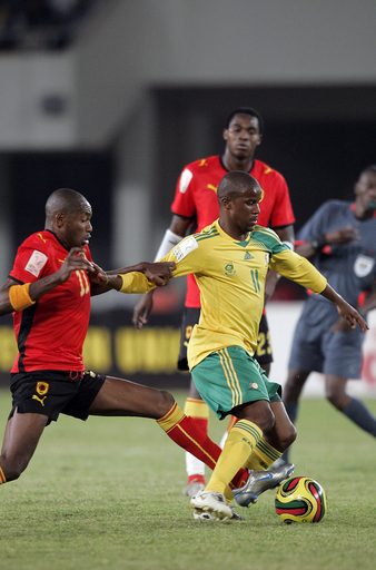 南アフリカ 初戦でアンゴラと引き分ける