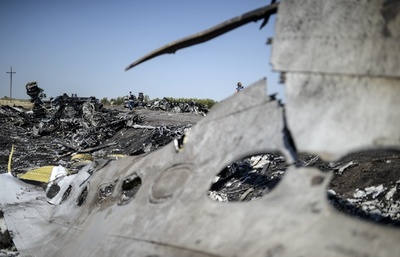 MH17便の犠牲者捜索、安全上の懸念で中断