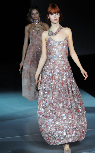 ＜11/12年秋冬ミラノコレクション＞ジョルジオ アルマーニ