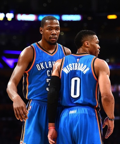 サンダーがレイカーズに圧勝、ウォリアーズは大一番に弾み