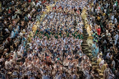 徳島で阿波踊り開幕