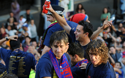 チャンピオンズリーグ制覇のバルセロナが優勝パレード