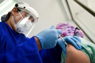 米FDA、ファイザー製ワクチンの保管温度要件緩和へ