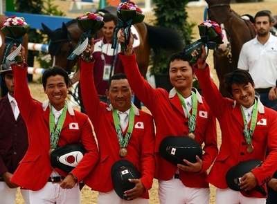 日本、馬術の障害飛越団体で銅メダル アジア大会