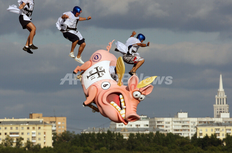 どこまで飛べる ロシア版 鳥人間コンテスト 写真4枚 国際ニュース Afpbb News