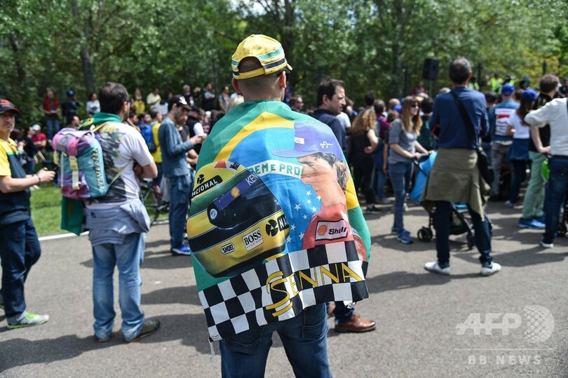 セナ氏没後25年、イモーラで追悼式典 世界中から多くのファン参加