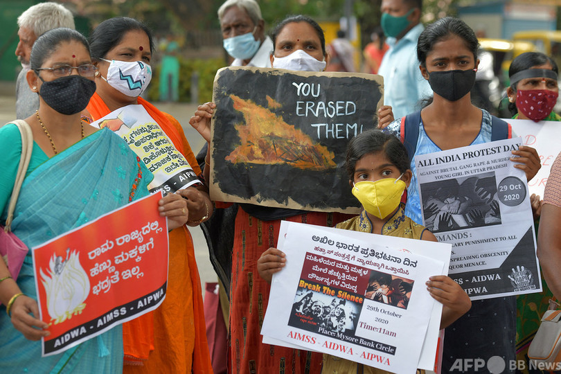 インド最高裁長官、レイプ事件被告に被害者との結婚勧める 辞任要求殺到