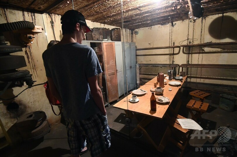 ビーチの地下に広がる迷宮 「負の遺産ツアー」で癒やす戦争の傷