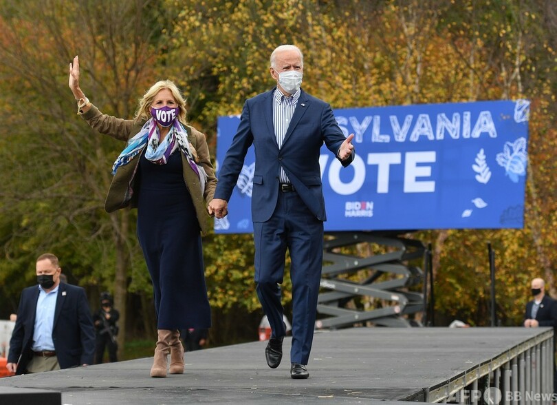 ファーストレディーと教職を両立か、ジル・バイデン夫人の挑戦