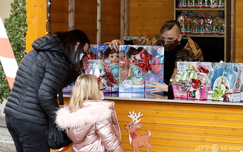 モナコ大公一家 恒例のクリスマス行事で子どもたちにプレゼント 写真枚 国際ニュース Afpbb News