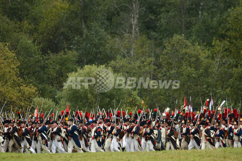 「ボロジノの戦い」から200年、ナポレオンと露軍の激戦を再現 写真34枚 国際ニュース：AFPBB News