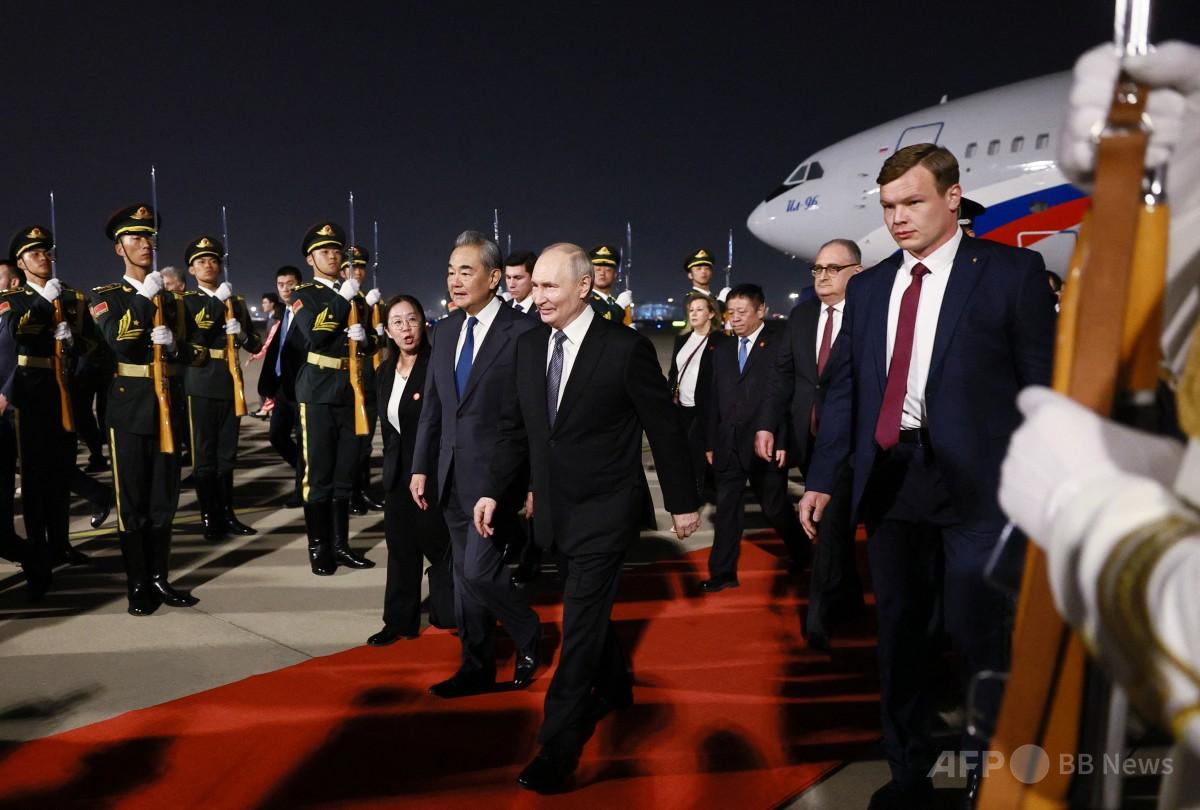 プーチン氏、北京到着 20日に中ロ首脳会談 揺るぎない結束アピールへ
