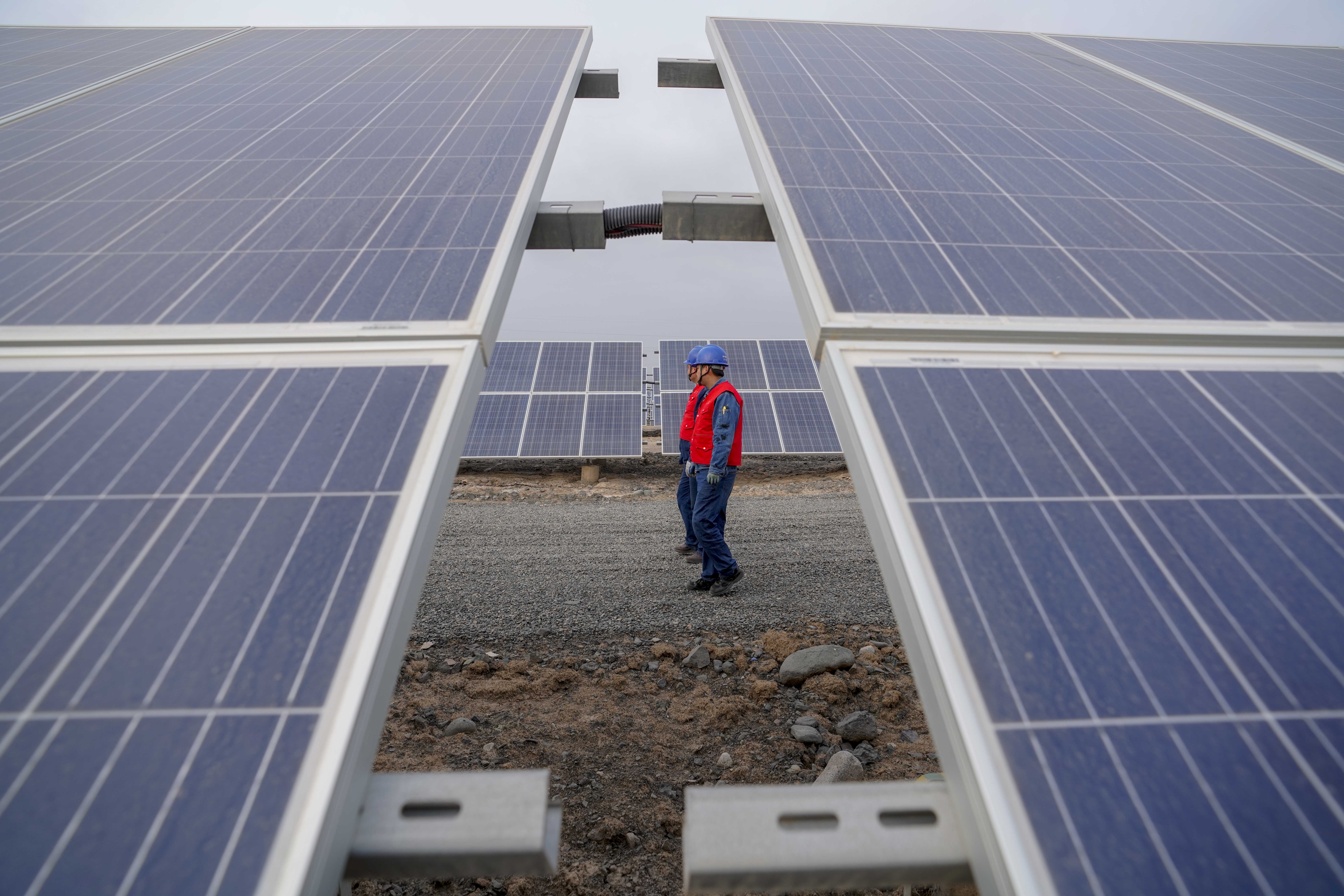 発電設備容量が1億キロワット突破、クリーンエネルギーが4割に 新疆 発電設備容量が1億キロワット突破、クリーンエネルギーが4割に 新疆