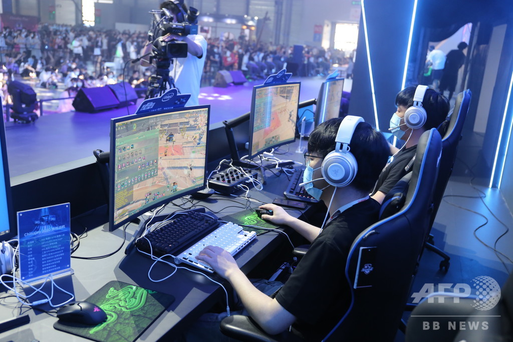 中国のeスポーツ人口は4.84億人に 1兆円産業に 中国のeスポーツ人口は4.84億人に 1兆円産業に