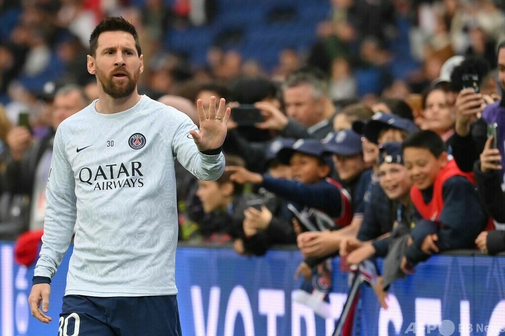 長袖』バルサ時代のメッシ(2010年代くらい!?、現在はフランスのパリへ移籍)