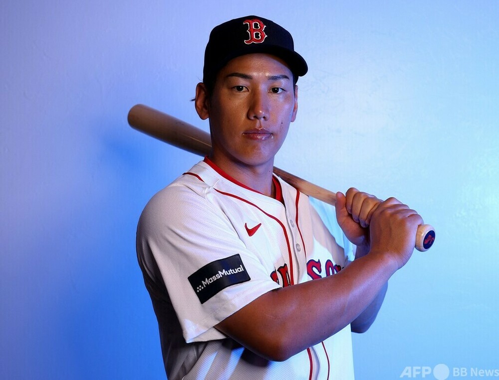 レッドソックスの吉田正尚、春季キャンプ恒例のフォトデーに参加 写真7枚 国際ニュース:AFPBB News