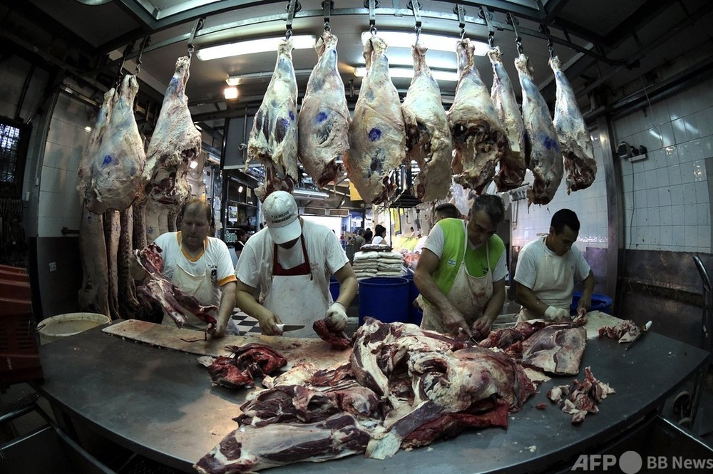アルゼンチン、牛肉輸出を30日間停止 国内の価格上昇抑制で