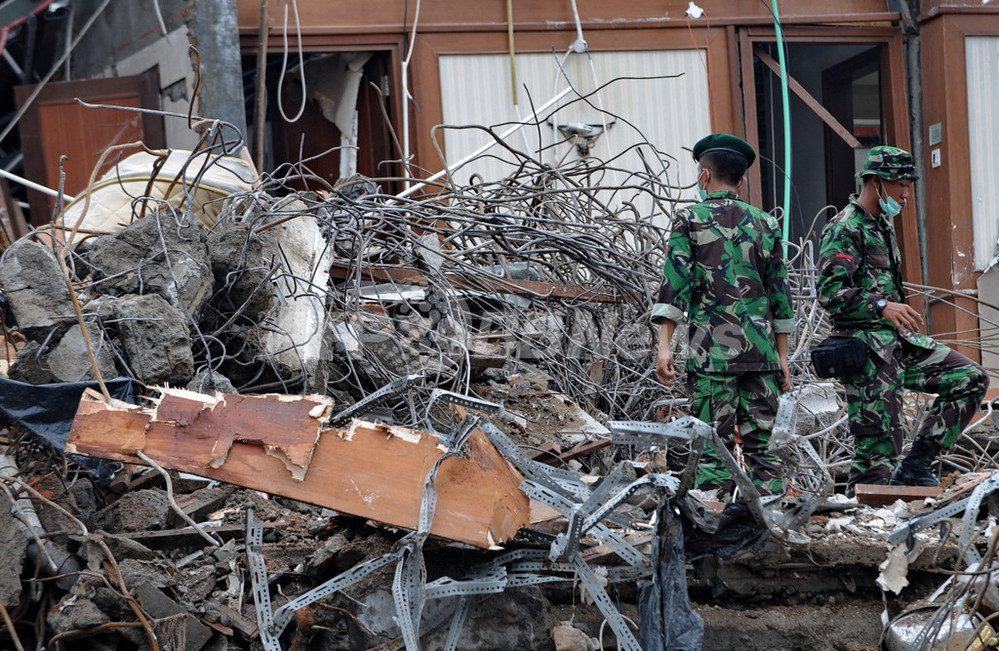 スマトラ島沖地震、生存者捜索打ち切り 写真6枚 国際ニュース：AFPBB News