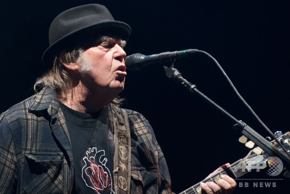 ニール・ヤング、トランプ委員会を楽曲無断使用で提訴 1千万ドル要求