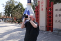汾陽市の汾酒博物館を見学するフォーラム参加者（2025年3月21日撮影）。(c)Xinhua News