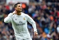 15-16スペイン1部リーグ第28節、レアル・マドリード対セルタ。ゴールを決めたあと、耳を指すしぐさをみせたレアル・マドリードのクリスティアーノ・ロナウド（2016年3月5日撮影）。(c)AFP/GERARD JULIEN