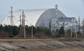 ウクライナのチェルノブイリ原発4号機を覆うために設置されたシェルター（2021年4月13日撮影、資料写真）。(c)Sergei SUPINSKY / AFP
