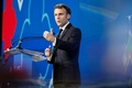 タイ・バンコクで行われたアジア太平洋経済協力会議（APEC）CEOサミットで演説するフランスのエマニュエル・マクロン大統領（2022年11月18日撮影）。(c)Ludovic MARIN / AFP