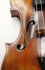 パリ（Paris）の音楽博物館（Museum of Music）で撮影されたアントニオ・ストラディバリ（Antonio Stradivari）が製作したバイオリン（2009年12月3日撮影）。(c)AFP/PATRICK KOVARIK