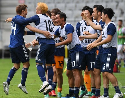 日本がW杯前最後の強化試合で勝利、パラグアイから4得点 写真30枚 国際