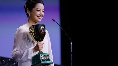中国の女優辛芷蕾 第82回ベネチア映画祭最優秀女優賞を受賞