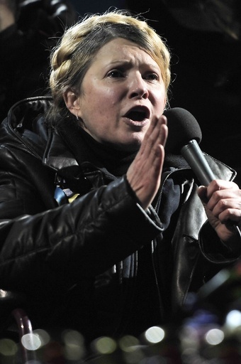 ウクライナ最高会議、大統領解任 ティモシェンコ元首相は釈放