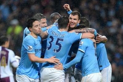 マンCが優勝に王手、リーグ戦100得点も達成