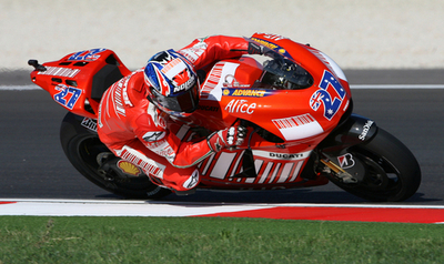 ストーナー フリー走行2回目でトップタイムを記録