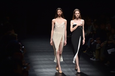 東京コレクション開幕、「ドレスドアンドレスド」新作