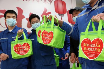 コロナ禍を乗り越える家族の絆 中国で旧正月に向けて増える親子の贈り物