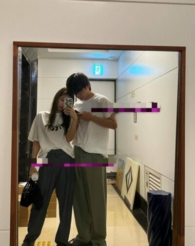V&ジェニー、写真は合成？…新たなツーショット写真が話題 – KOREA WAVE