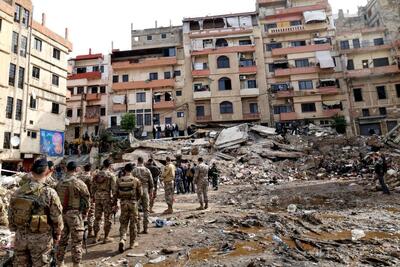 レバノンでアパート崩壊、14人死亡