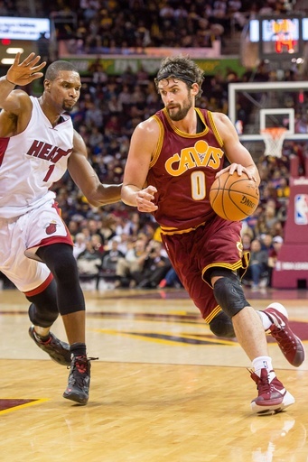 ラブ活躍のキャブスがヒート下す、ウォリアーズも快勝