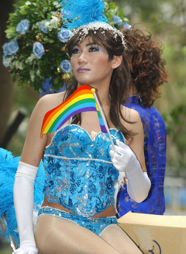 同性愛者の地位向上求めるパレード、台湾