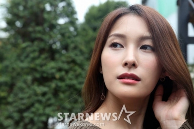 KARAパク・ギュリ、元恋人の詐欺容疑で調査受ける