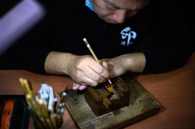 「はんこ大国」日本、政府の「脱はんこ」方針は実現可能か