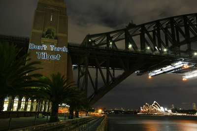 豪、聖火リレー抗議で6人逮捕