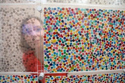 現代美術作家D・ハースト氏、NFTで「所有」の選択迫る