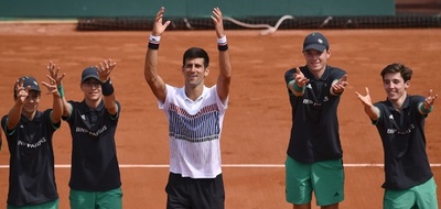 白星発進のジョコビッチ、アガシ氏との全仏タッグは1週目まで